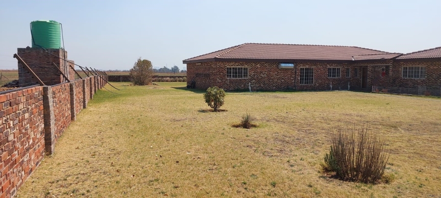 4 Bedroom Property for Sale in Vaal Power A H Free State